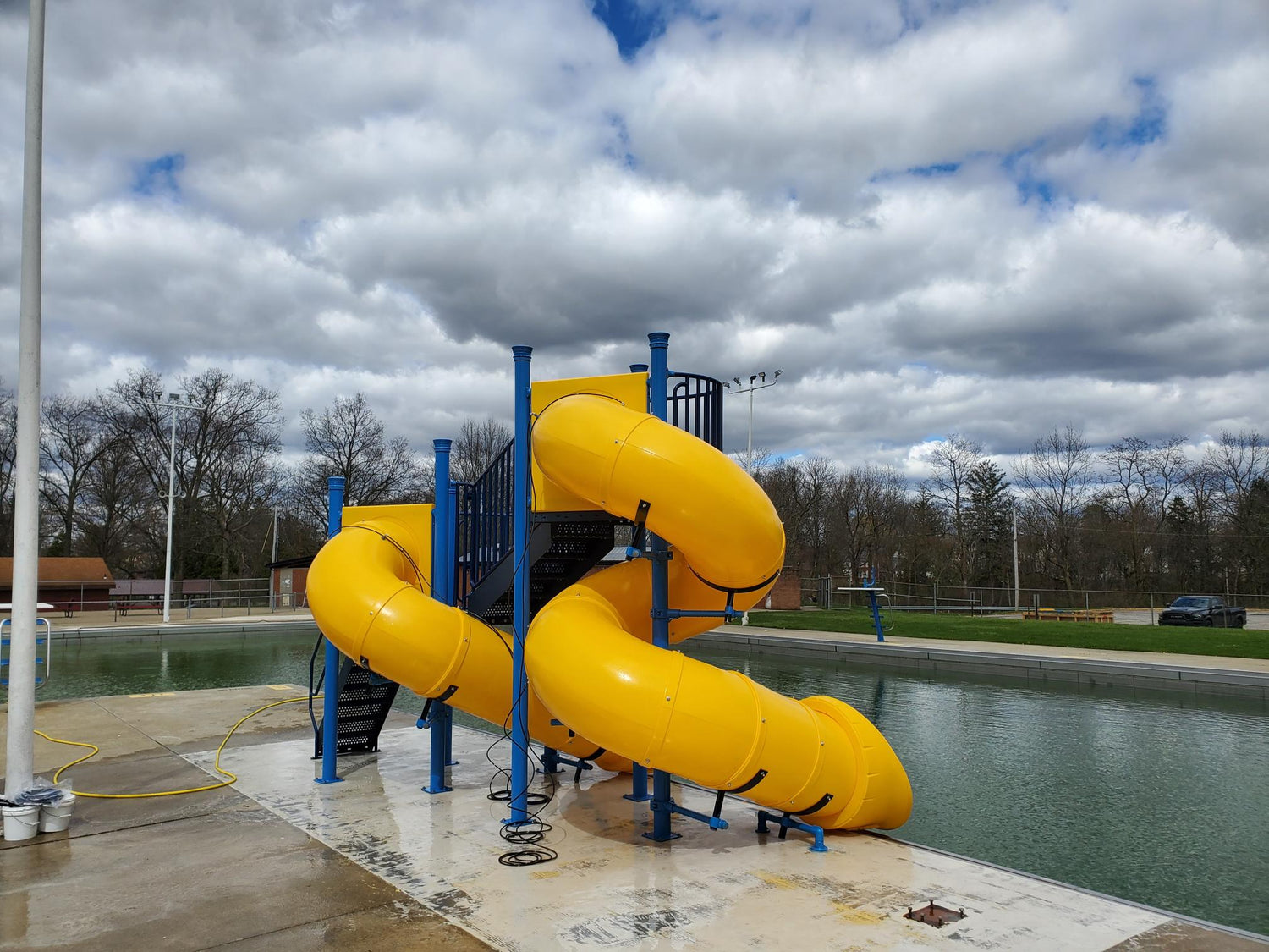 Double Flume Poolside Slide — view 2