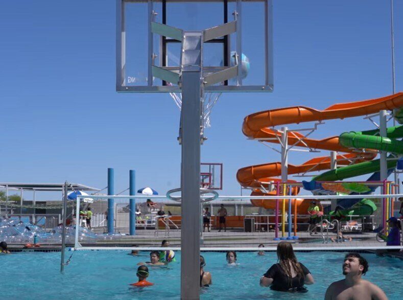Slamma! Poolside Basketball Hoop