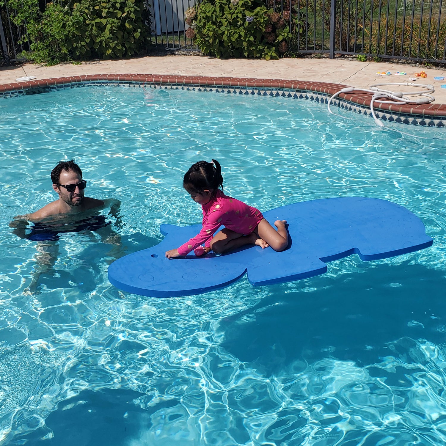 Hank the Hippo™ Foam Floating Mat 96