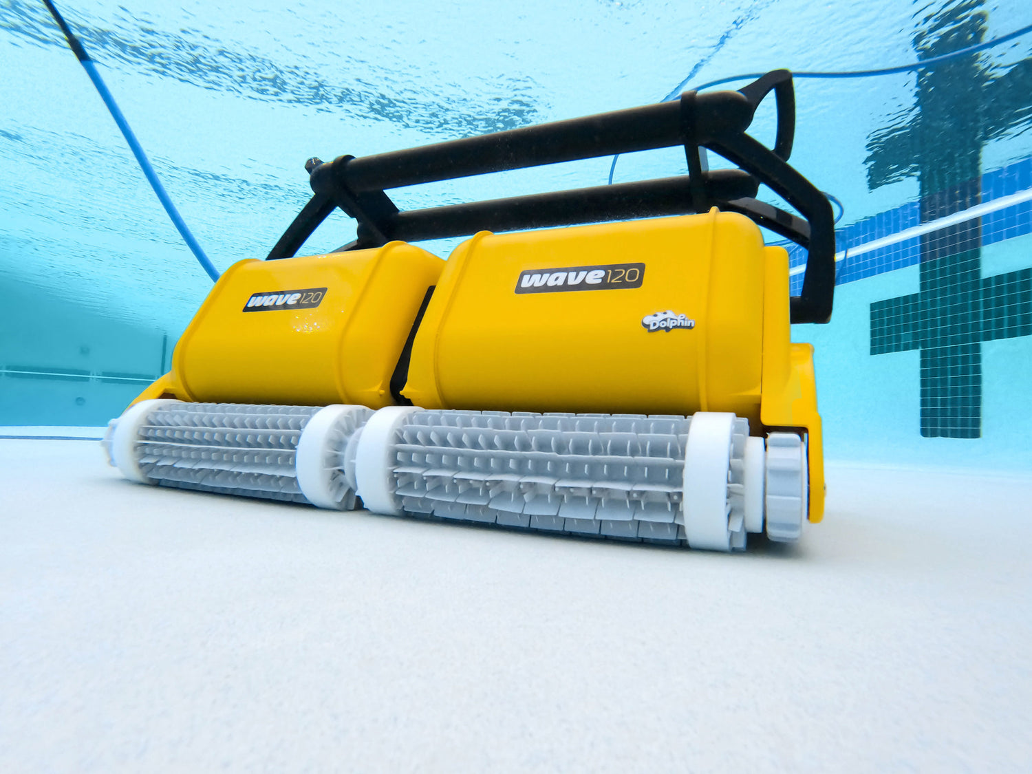 Dolphin Wave 120 Robotic Pool Cleaner