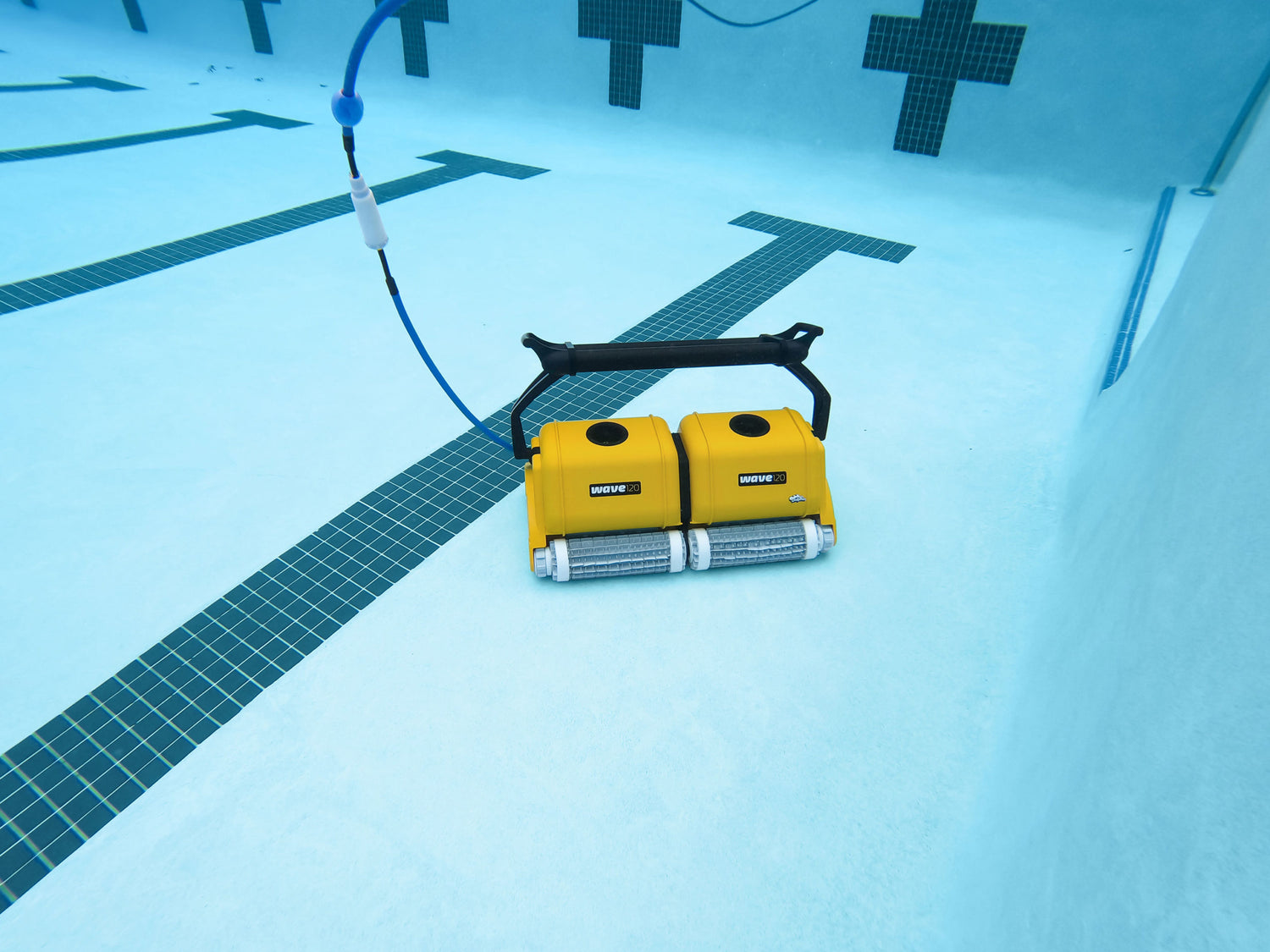 Dolphin Wave 120 Robotic Pool Cleaner