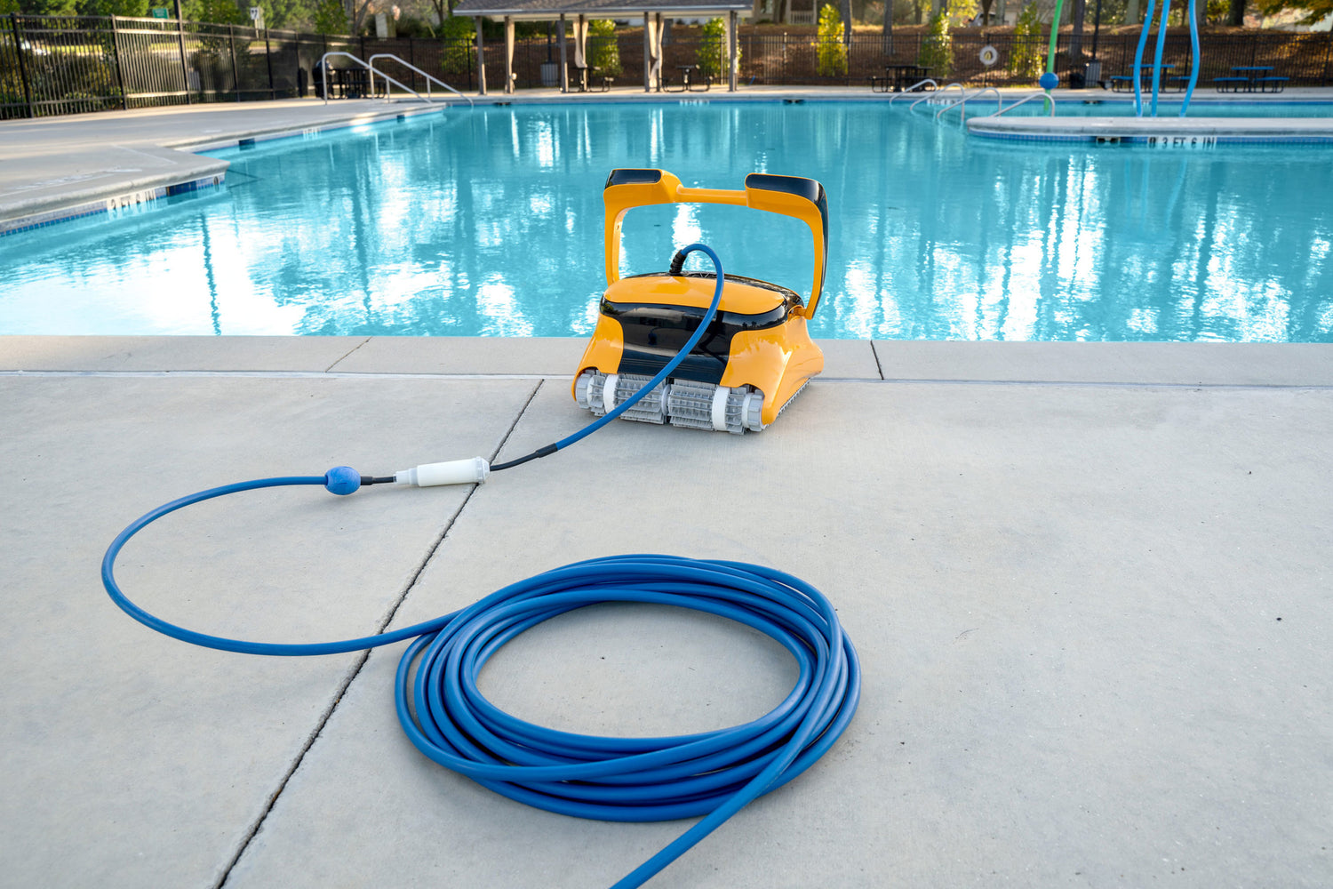 Dolphin Wave 60 Robotic Pool Cleaner