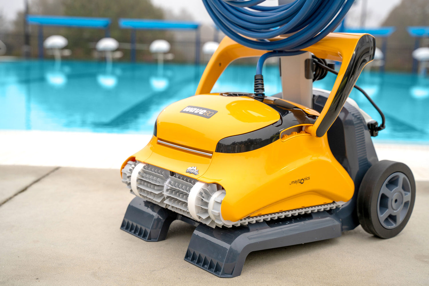 Dolphin Wave 80 Robotic Pool Cleaner