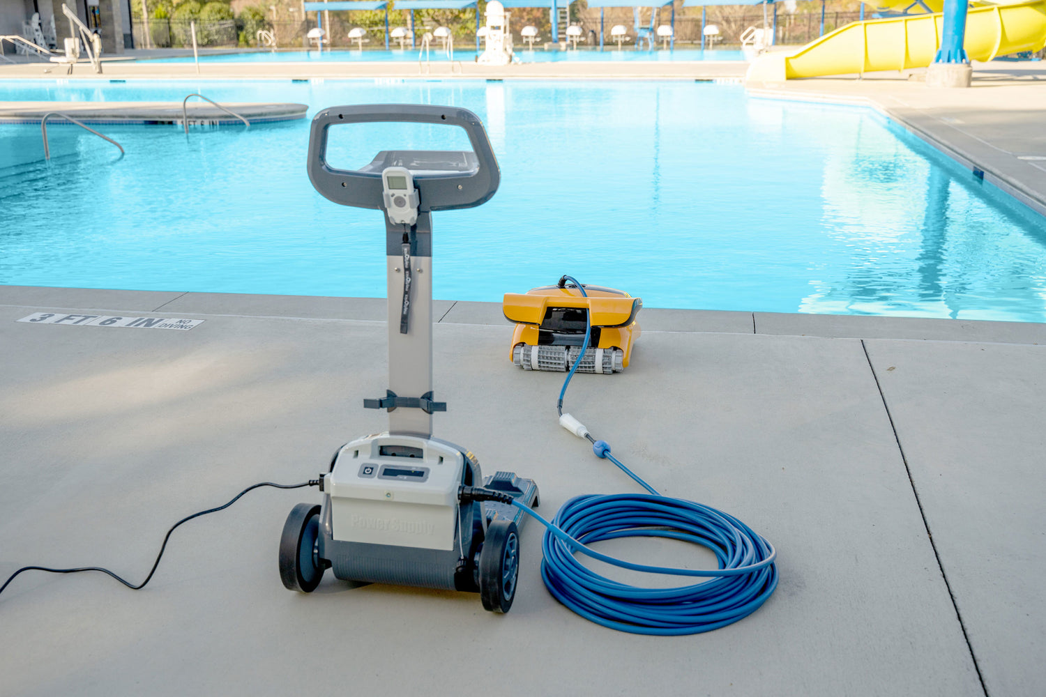 Dolphin Wave 80 Robotic Pool Cleaner